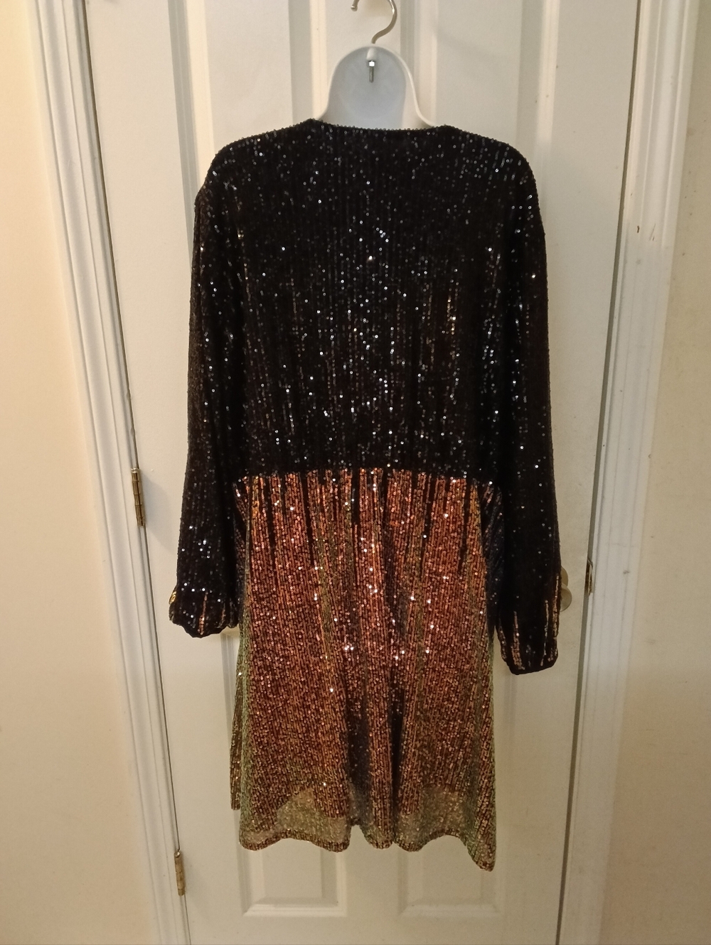 RED DOT BOUTIQUE Sequin Deep V-Neck Cocktail Dress in Black and Gold SIZE 3X - Picture 6 of 7